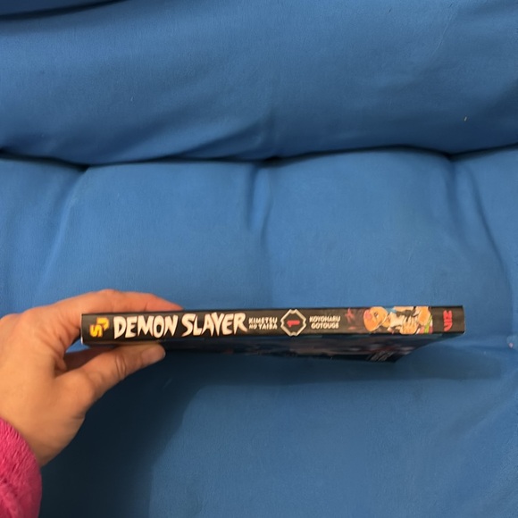 Demon Slayer Kimetsu No Yaiba Comic Volume 1 Rated T Teen Shonen Jump Viz Media - Picture 3 of 7